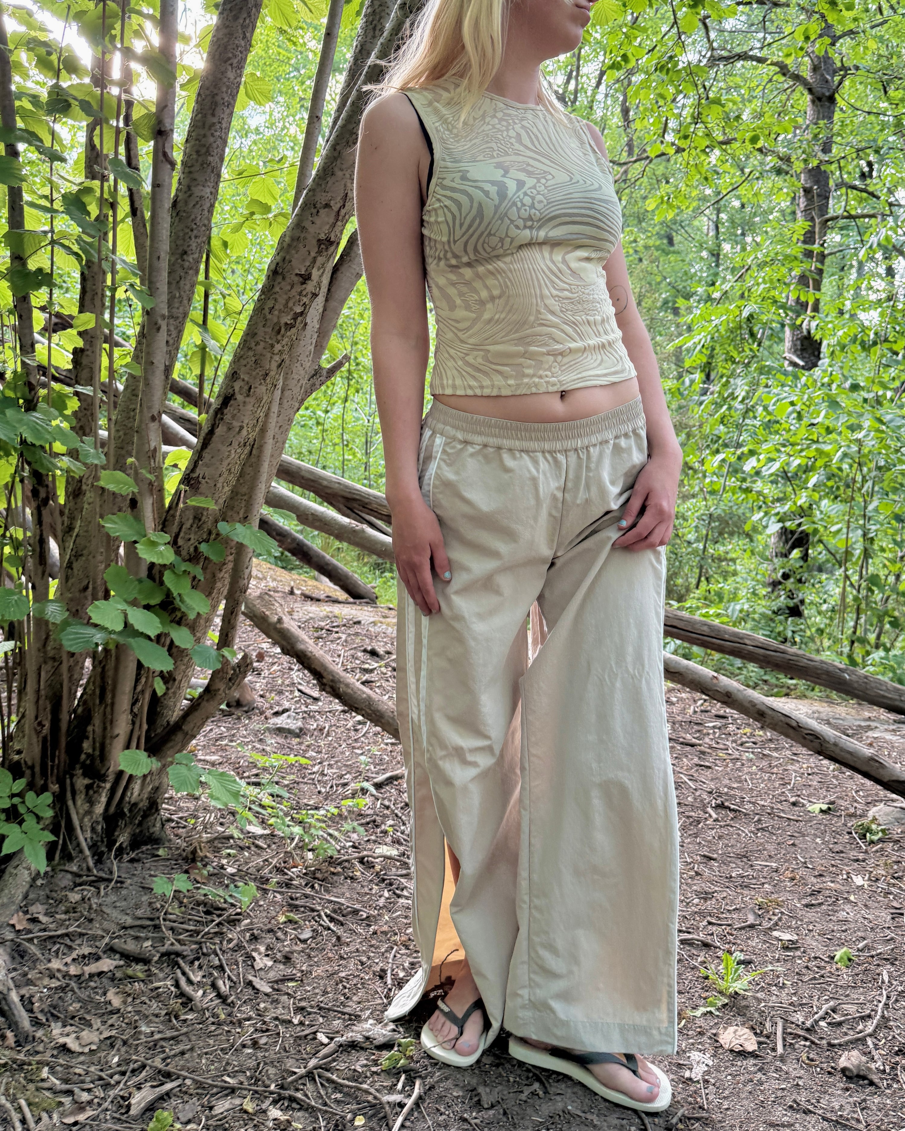 sporty trousers