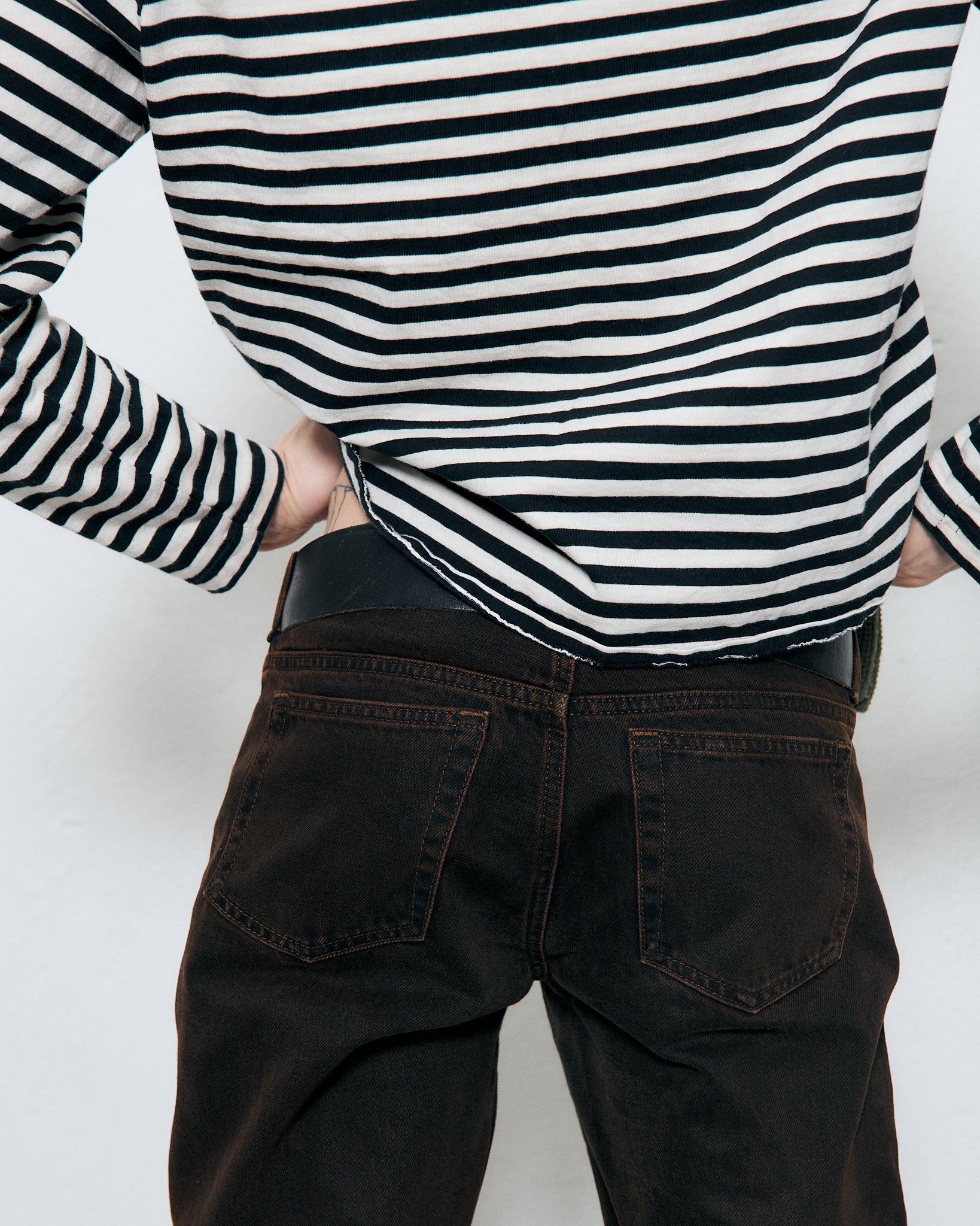 mid waist gathered leg slim jeans