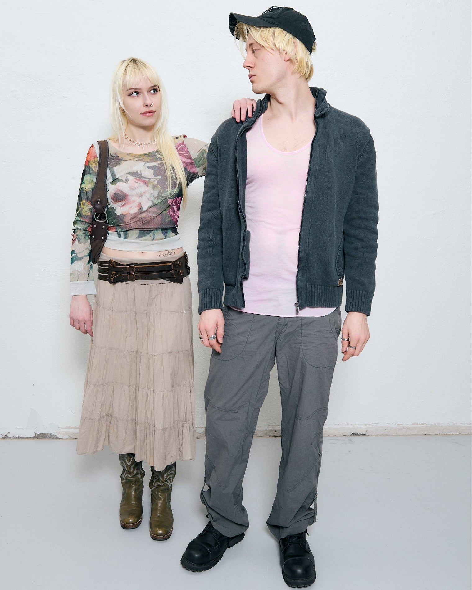 O'Neill light cotton cargo trousers