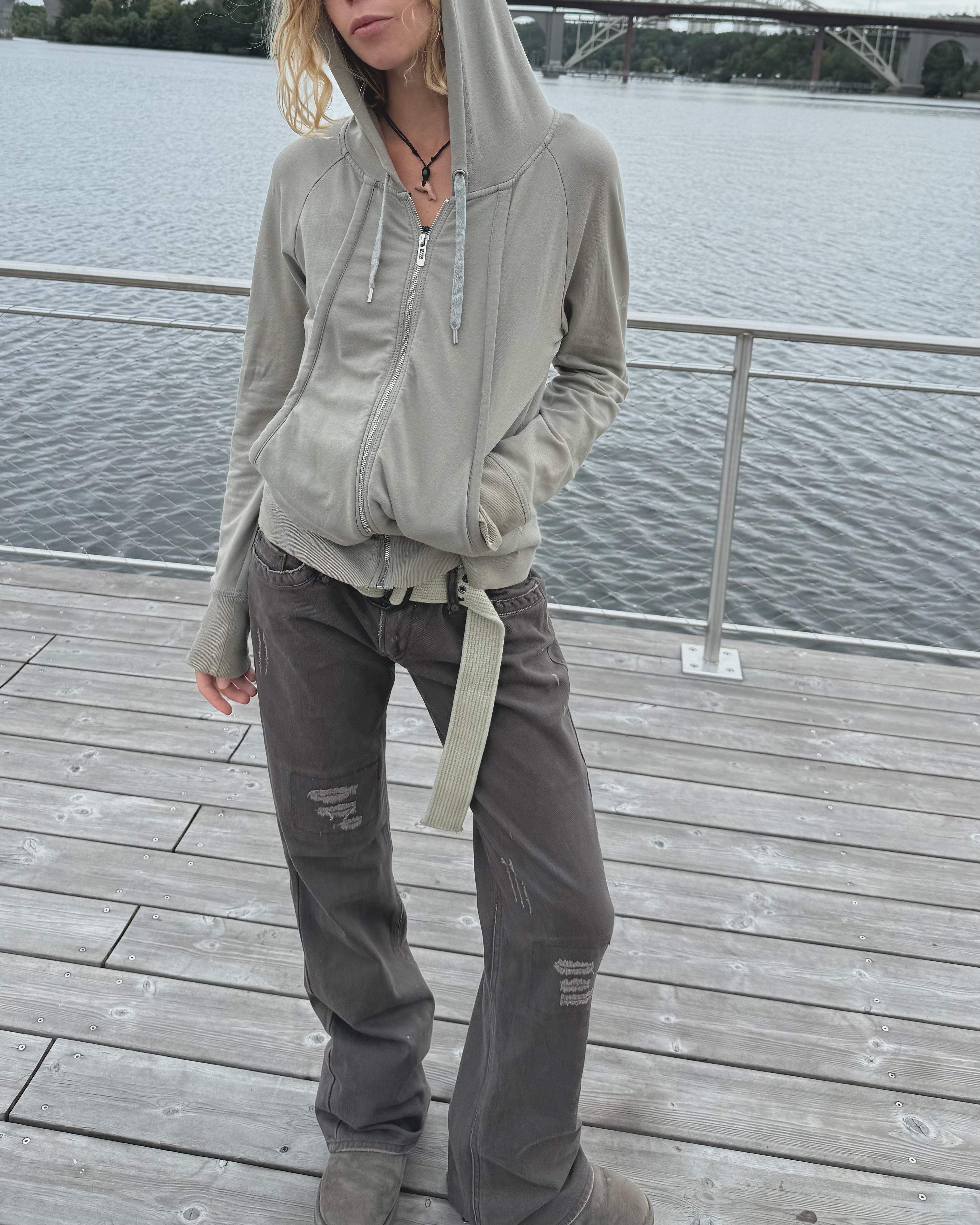 fishbone low waisted bootcut jeans