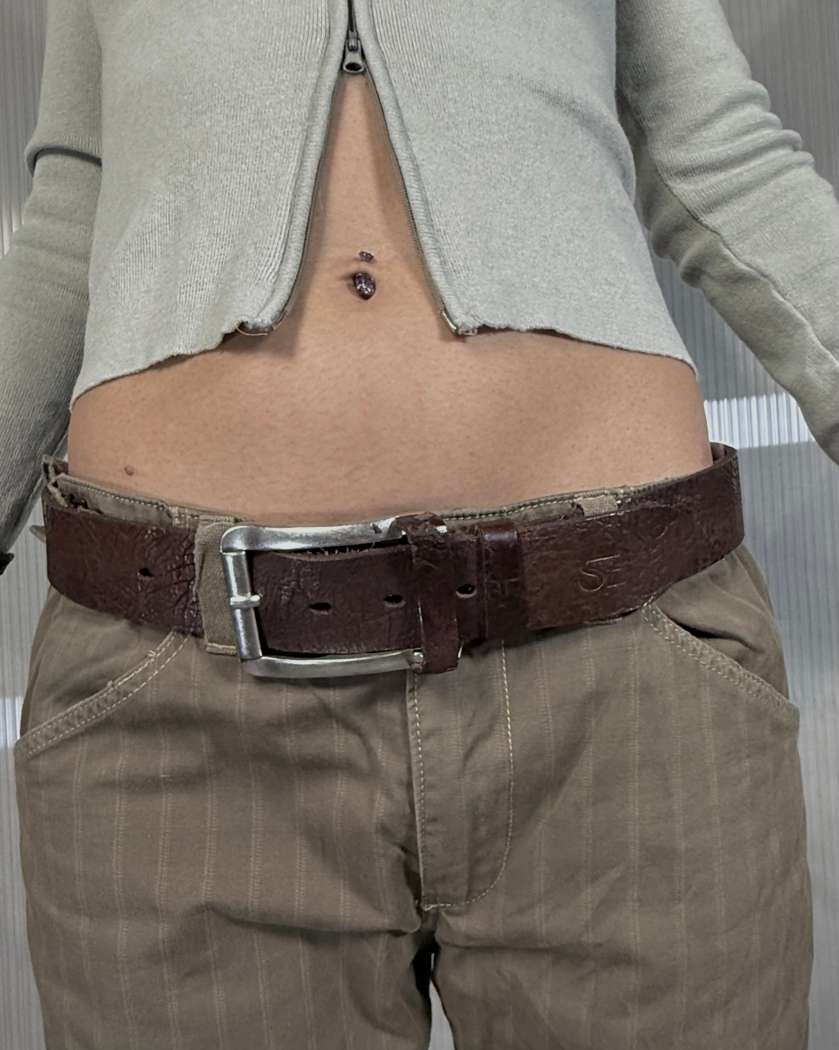 leather belt w silver buckle