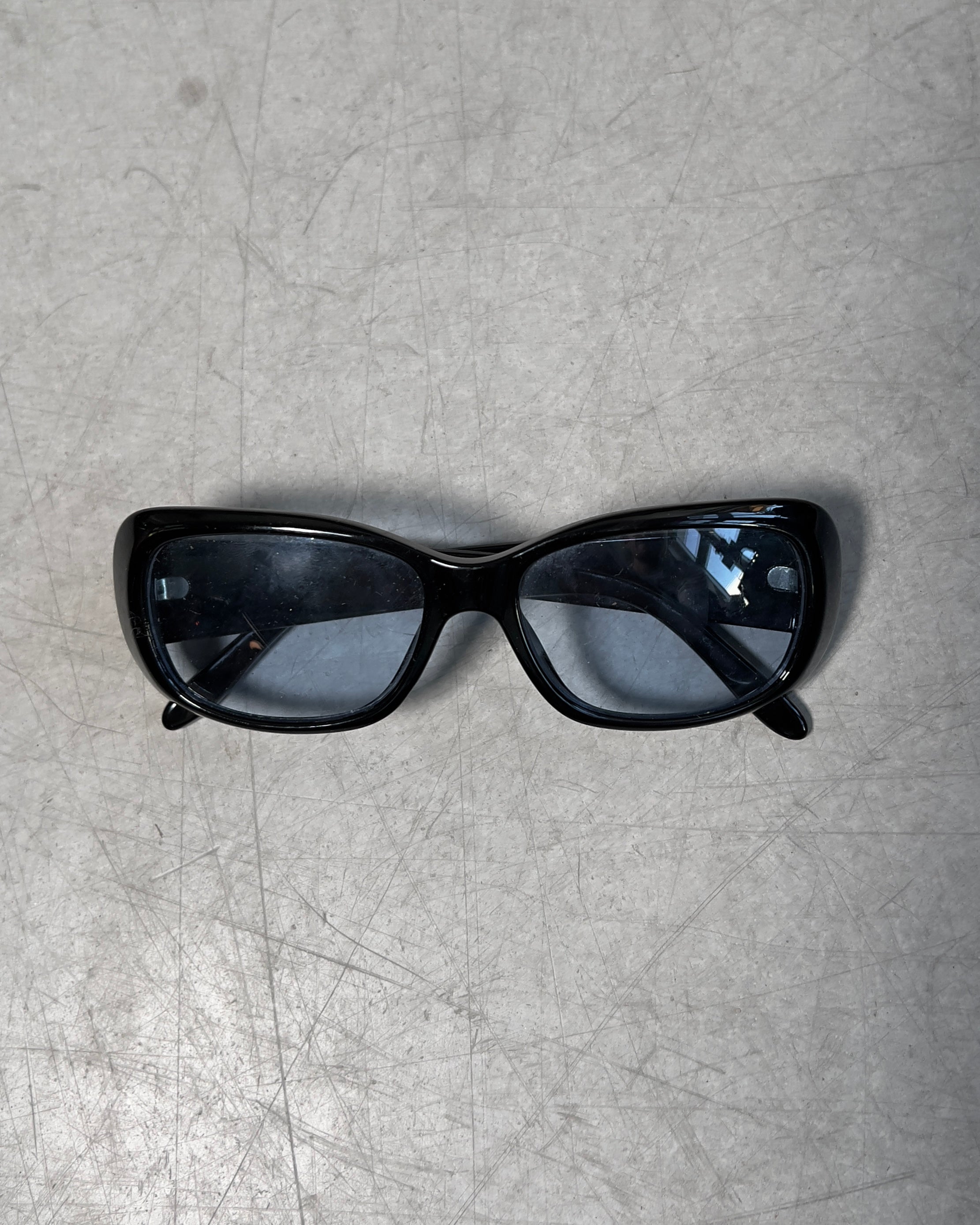 square rounded frame sunglasses