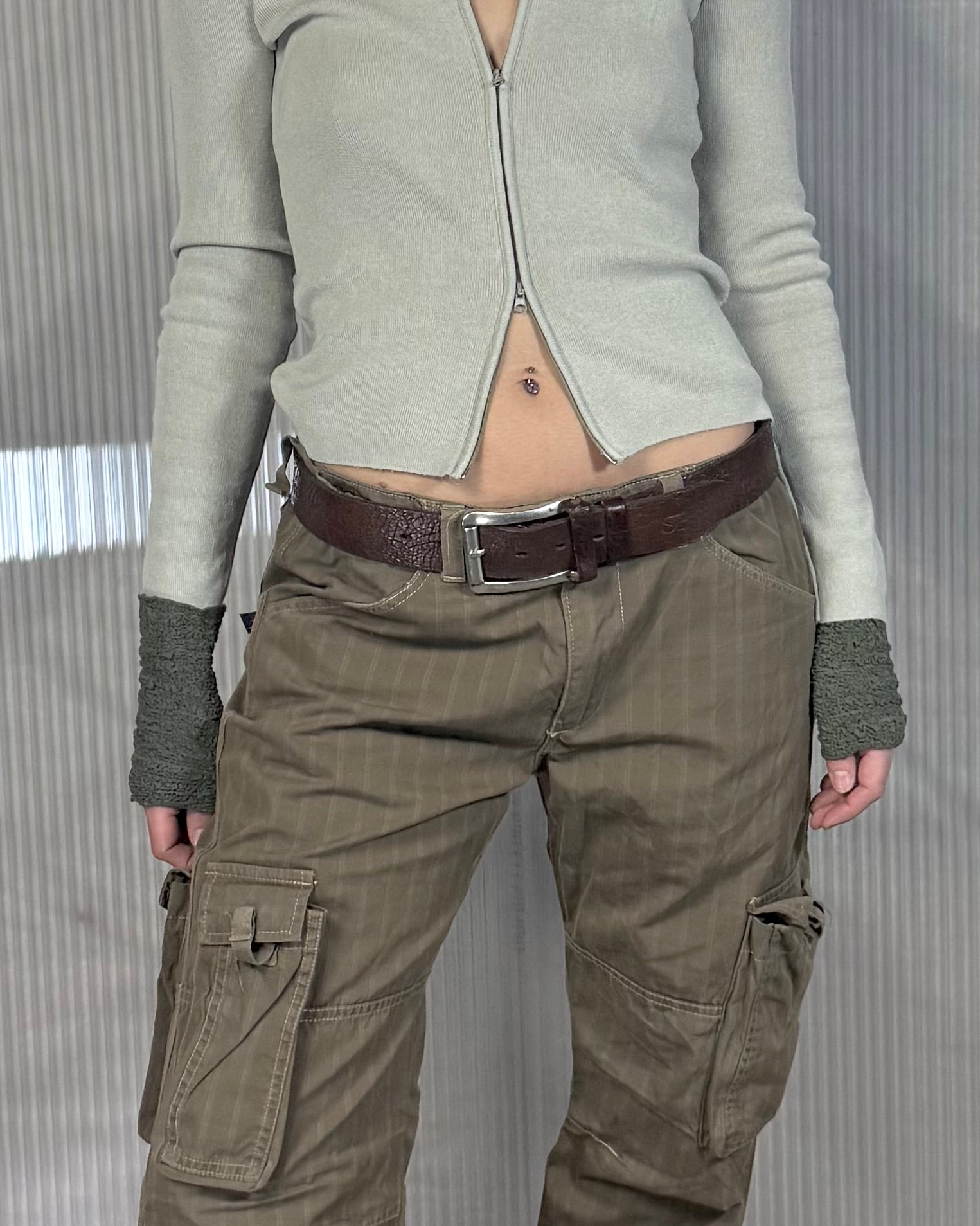 leather belt w silver buckle