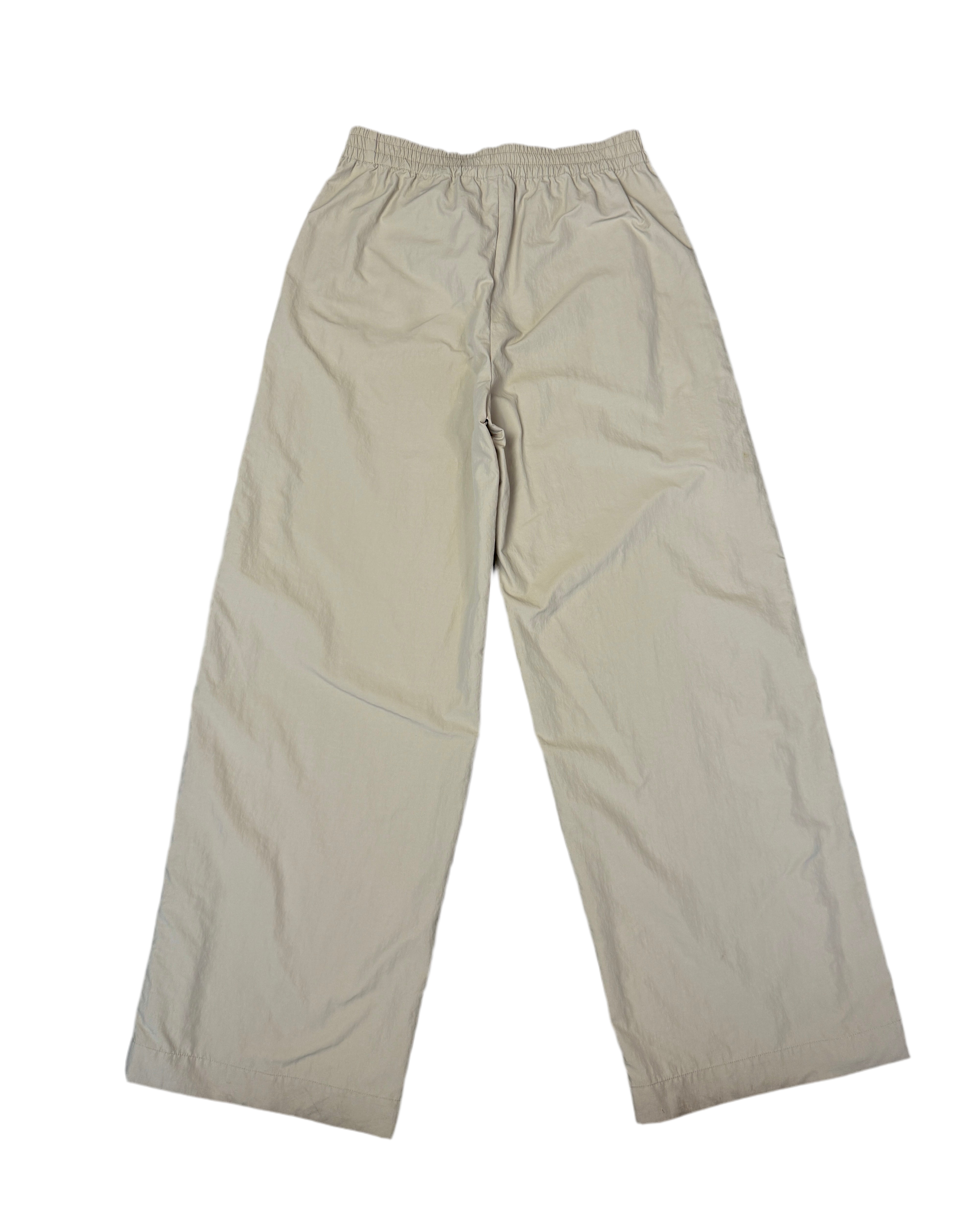 sporty trousers