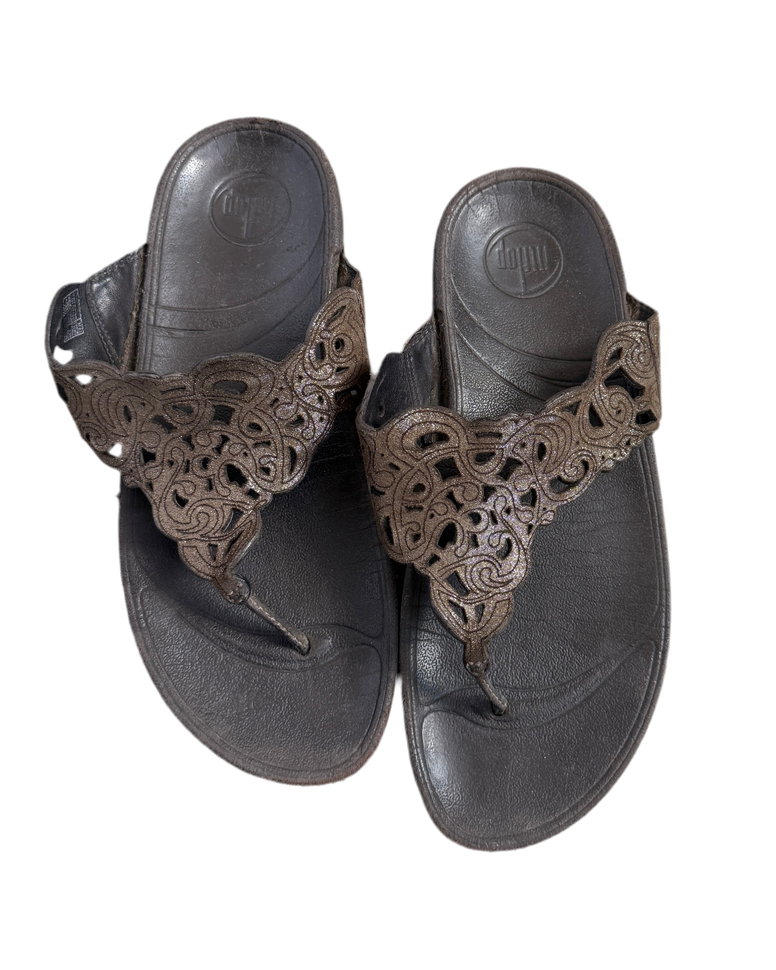 fitflop leather strap flip flop sandals