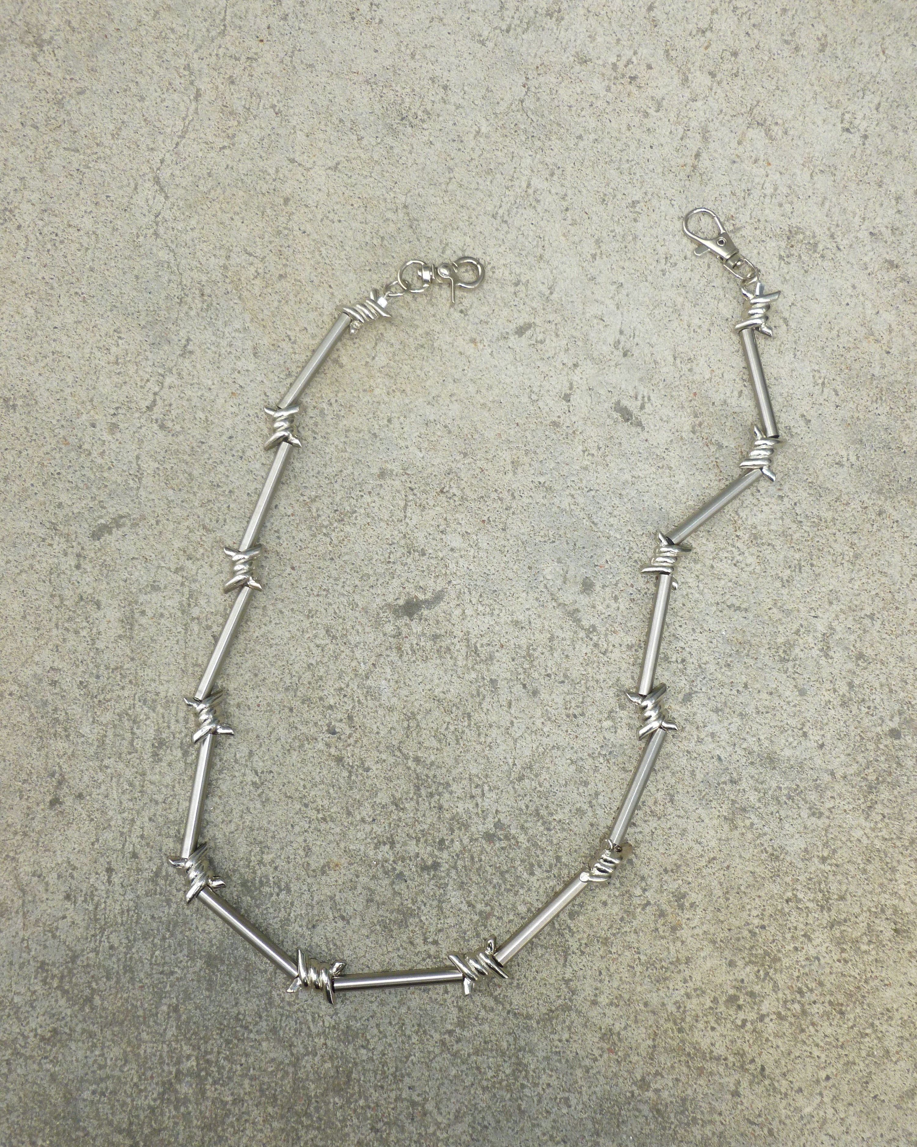 metal bob wire pants keychain