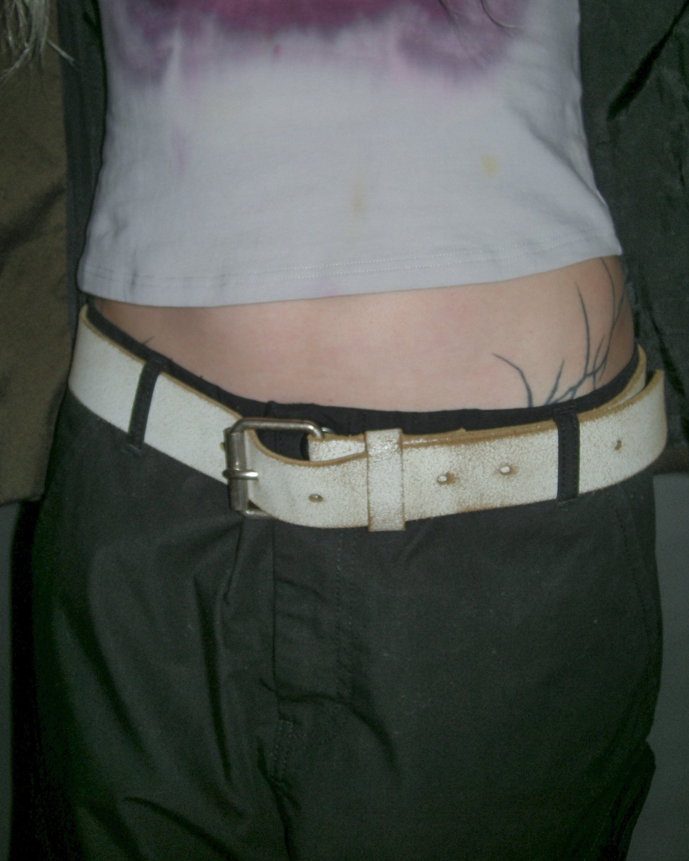 white distressed belt w silver buckle