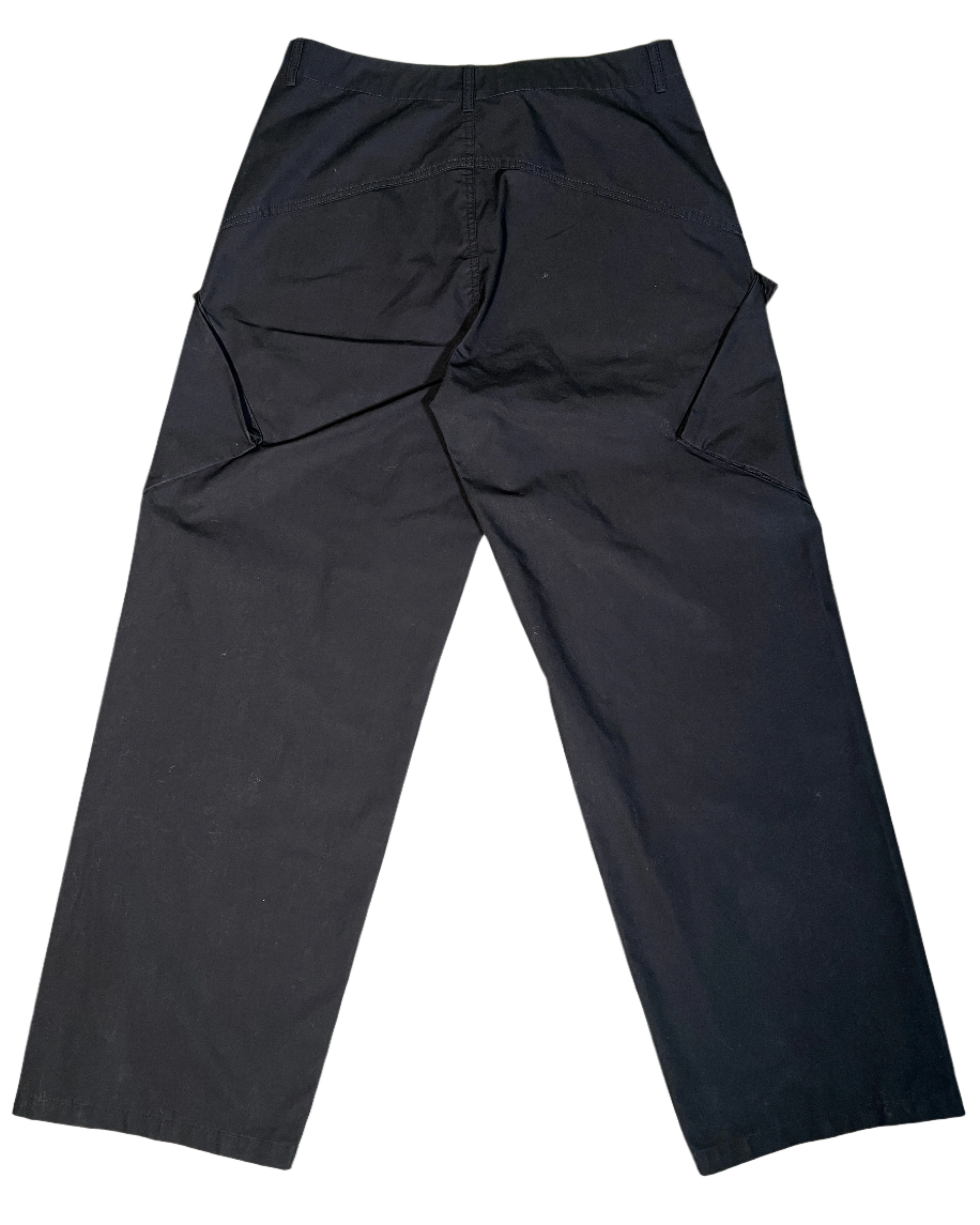 wide cocoon cargo trousers in tech cotton