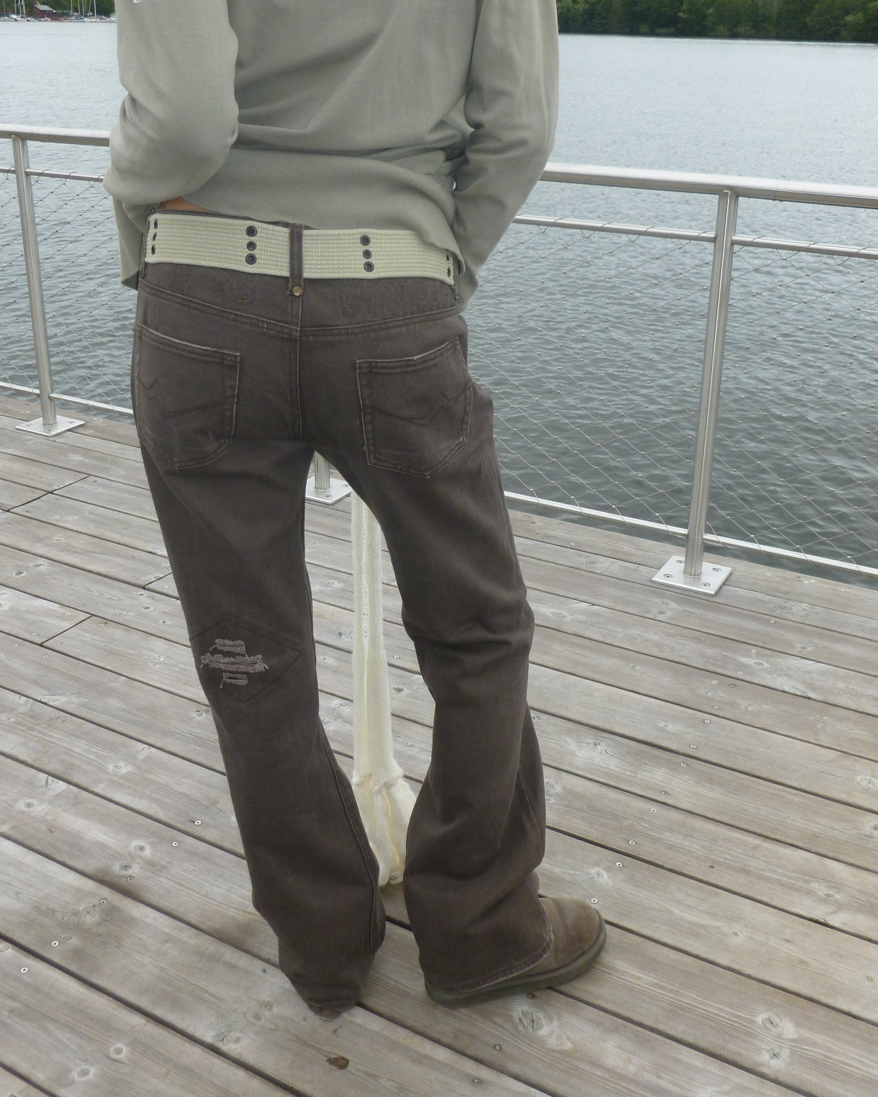 fishbone low waisted bootcut jeans