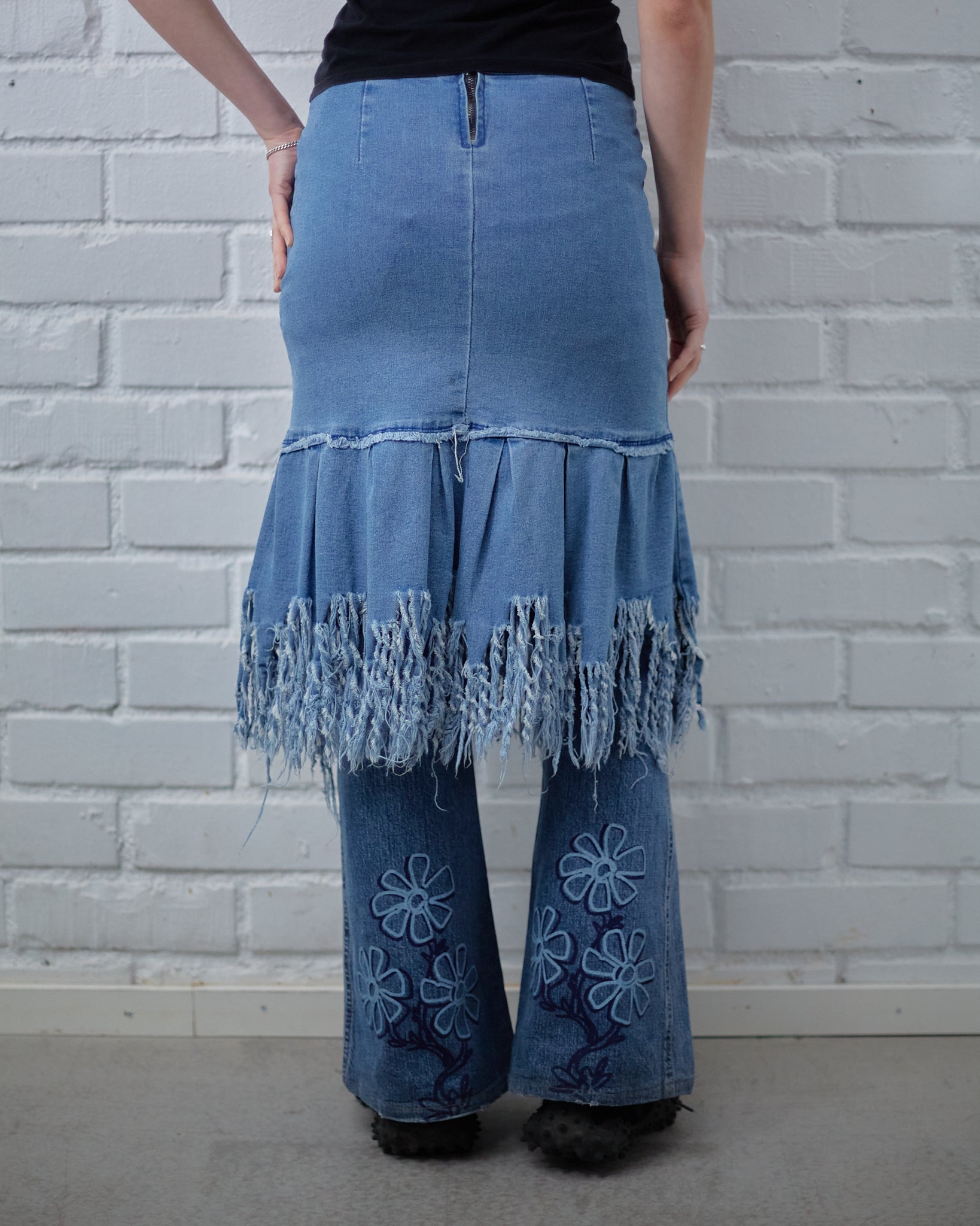 denim midi skirt w fringes