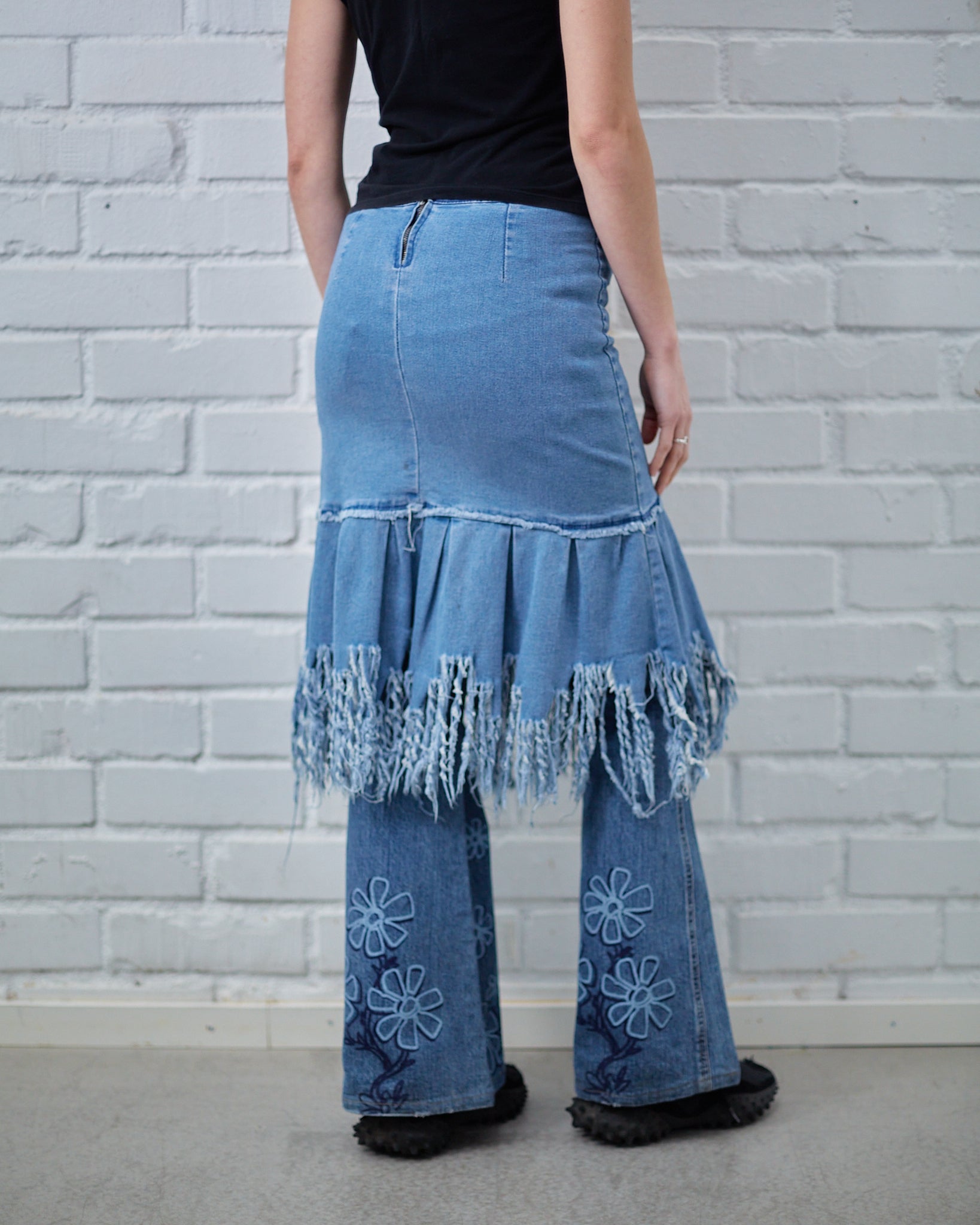 denim midi skirt w fringes